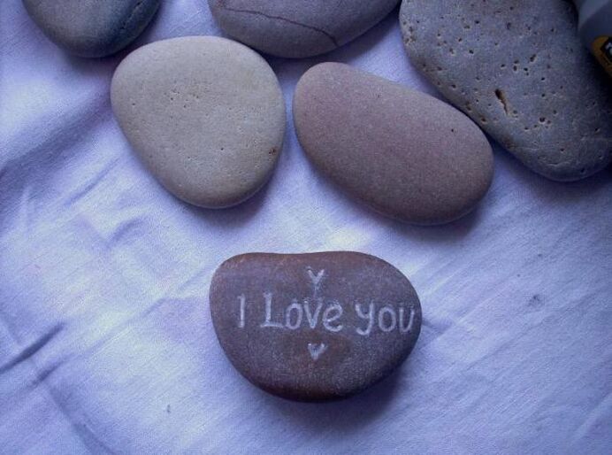 stone as an amulet of love