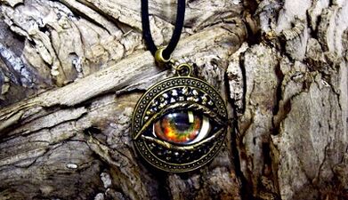 how to make your own lucky amulet